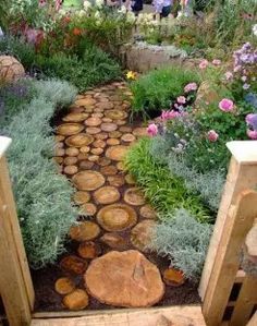 Incredible Garden Pathway Ideas For Backyard And Front Yard 20