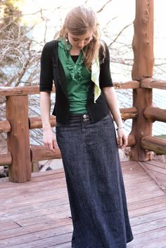 Fresh Modesty: Awesome denim maxi skirt.  (This girl has some other really cute ideas for dressing modestly AND fashionably.) #2014VINsantasacksteal Jean Skirts Outfit, Fresh Modesty, Sunday Church Outfits, Dark Denim Skirt, Pentecostal Fashion, Resurrection Sunday, Sunday Church, Jean Skirts, Denim Maxi Skirt