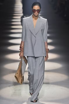 2023 Fashion Show Collection, Dresses With Blazers, Givenchy Runway, Paris Fashion Week Runway, Fashion Week Runway, Vogue Fashion, Formal Style, Fashion Line