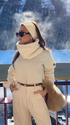 Elegant Wardrobe, Colorado Outfits, Mountain Outfit, Welcome Winter, Ski Outfit