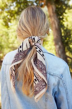 Model with bandana styled in her hair as a ponytail Colorful Textiles, Indian Prints, Pull Off