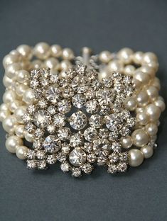 beautiful Pearl Bracelets, Pearl And Lace, Chunky Jewelry, Bracelet Ideas, Bridal Bracelet, Rajasthan India, Vintage Pearls, Jewelry Bracelet, Vintage Crystal