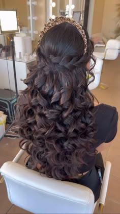 Sweet 16 Hairstyles, Quinceanera Makeup, Quinceanera Pink, Quinceanera Themes Dresses, Pink Quince, Quinceanera Dresses Blue, Quinceanera Hairstyles, Quince Hairstyles, Talcum Powder