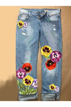 Size from S to 3XL, Free Shipping Over $79, Please Check the Size Chart Carefully Before You Buy the item. +Please note that slight color difference should be acceptable due to the light and screen. Jeans Refashion, Mid Waist Pants, Boho Denim, Painted Jeans, Floral Jeans, Denim Crafts, Denim Patterns, Painted Denim, Floral Denim