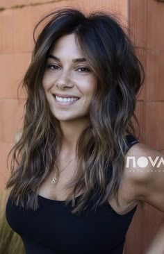 Hair Cuts Brunette, Hair Pattern, Hair Extensions For Short Hair, Brown Hair Inspo, Hair Patterns, Long Hair Color, Hair Color And Cut, Haircuts For Long Hair