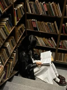 Reading Dark Aesthetic, Reading Book Aesthetic Dark, Studying In Library Aesthetic, Dark Reading Aesthetic, Library Girl Aesthetic, Girl In Library Aesthetic, Dark Library Aesthetic, Reading Aesthetic Dark, English Major Aesthetic