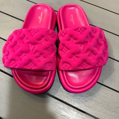 Louis Vuitton Hot Pink Pool Pillow Sandals . Size 6 Authentic . Never Worn Pink Lv Slides, Lv Slides, Pink Pool, Pool Pillow, Shoes Louis Vuitton, Louis Vuitton Shoes, Women's Shoes Sandals, Hot Pink, Louis Vuitton