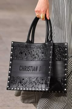 Dior Cruise, Christian Dior Bag, Handbag Heaven, Chanel Deauville Tote Bag, Handbag Shoes, Cute Bags, Bags Designer Fashion, Mode Inspiration