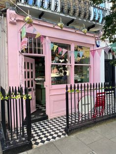 Primrose Hill Italian Deli, Regents Park, Cafe Lights