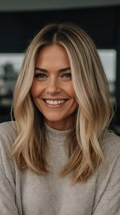 Unlocking Your Hair Potential: 15 Hairstyles for Oval Faces - pulsepathlife.com Haircut For Almond Shape Face, Different Haircuts For Round Face, Women’s Hair Medium Length, Long Straight Haircut Round Face, Fall 2024 Hair Trends Straight, Long Straight Haircut Side Part, U Shaped Medium Haircut, Flattering Haircuts For Long Faces, Millennial Mom Haircut