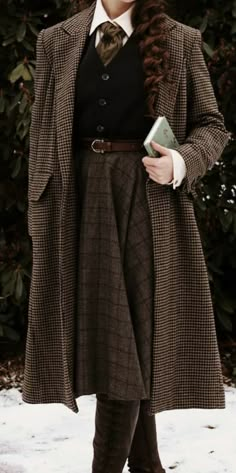 Dark Academia Librarian Aesthetic, Librarian Clothing Aesthetic, Time Periods Fashion, Dark Librarian Aesthetic Outfit, Fancy Academia Outfit, Dark Academia Work Clothes, Autumn Stroll Outfit, Hogwarts Professor Aesthetic Outfit, Old Timey Aesthetic Clothes