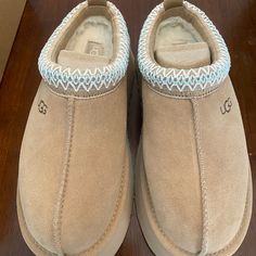 New With Tags Ugg Platform Slippers In Women’s Size 6 In Color Sand! Ugg Tasman Platform, Ugg Sand, Ugg Scuffette Slippers, Ugg Platform Slippers, Ugg Platform, Ugg Scuffette, Ugg Slides, Ugg Sandals, White Slippers