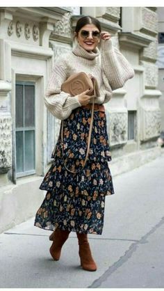 Rok Tile, Winter Office Wear, How To Wear Belts, Skirt And Sweater, Long Outfit, Stil Boho, Trendy Skirts, A Skirt