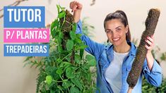 a woman is holding two plants in her hands and the text reads, how to plant prantas trepadderas