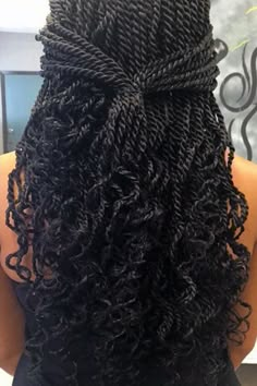 Queen Hairstyles, Cute Ponytail Styles, Hair Braiding Salon, Small Twist, Medium Short Haircuts, Poetic Justice Braids, Senegalese Twists, Black Hair Styles