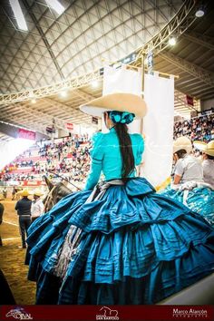 Escaramuza Dresses, Quinceanera Dresses Mexican, Vestido Charro, Cinderella Outfit, Mexican Quinceanera Dresses, Ballet Folklorico, Quinceñera Dresses, Champagne Evening Dress, Chicana Style