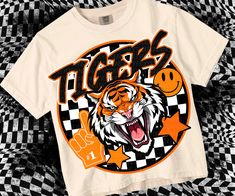 School Spirit Shirts Boys, School Spirit Tee Shirt Designs, School Shirt Ideas, Spirit Wear Designs, School Spirit Shirts Designs, Coach Outfits, School Shirt Designs, School Spirit Wear, School Spirit Shirts