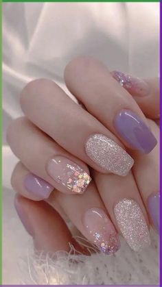 Subtle Holiday Nails, Springtime Outfits, Sparkle Nail Designs, Spring Break Nails, Quick Nail, Latest Nail Trends