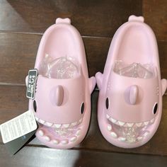 Girl Cloud Shark Slides Non-Slip Open Toe Sandals Extremely Comfy Cushioned Thick Sole Color: Light Purple/Lavender Size: 3-4 Big Kid/Women: 5.5-6 Inner Length: 238mm Shark Slides, Shark Slippers, Purple Lavender, Open Toe Sandals, Baby Shark, Toe Sandals, Big Kid, Light Purple, Color Light