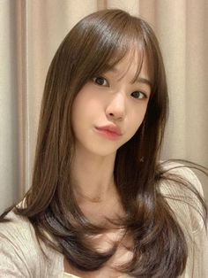 Korean Long Hair, Korean Hair Color, Hair Style Korea, Hair Inspiration Long, Bangs With Medium Hair, Haircuts For Medium Hair, Haircuts Straight Hair, Long Hair With Bangs, Haircuts With Bangs