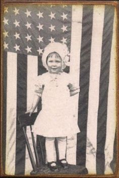 American Flag Patriotic Little Girl                                  This is a real Portrait to say thank you vetarians Vintage Children Photos, Girl Vintage, Style Photo, Vintage Pictures, Vintage Photographs