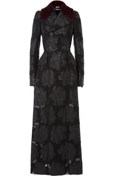 ALEXANDER MCQUEEN Embroidered Coat With Mink Fur Collar. #alexandermcqueen #cloth #evening coat Black Victorian Dress, Black Alexander Mcqueen, Mode Mantel, Evening Coat, Lace Coat, Fancy Fits, Coats Black, Embroidered Coat, Jackets Black