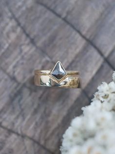 This unisex cutout wedding band is a unique alternative to the traditional wedding band.The ring is cutout with a triangle shape to be paired with its companion - possibly your engagement ring?This unisex wedding band has a plain shiny finish and the inside of the band is smooth. You'll be purchasing one wedding band in the size, width and metal (18 karat yellow, white or rose gold) of your choice. Traditional Wedding Bands, Ethical Wedding, Indigenous Women, Custom Wedding Band, Gold Wedding Jewelry, Plain Bands, Textured Ring, Tiny Diamond, Ethical Jewelry