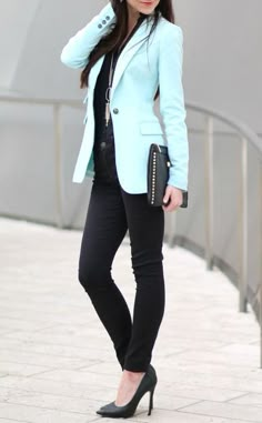 What To Wear With A Blue Blazer Clutch Plus Skinnies Plus Heels Work Outfits Frauen, How To Wear Blazers, How To Wear Heels, Work Outfit Office, Flannel Outfits, Jeans With Heels, Blazer Outfit, Blazer Jeans, Stylish Work Outfits