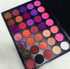 @xElla_lilyx ⚡ Make Up Pallets, Makeup Palettes, Pinterest Makeup, Concealer Colors, Luxury Makeup, Makeup Geek, Makeup Goals