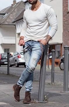 Menswear Outfits, Tee Shorts, Classy Outfits Men, Vans Converse, Men Fashion Casual Shirts, Hoodie Streetwear, Denim Shirts, Jeans Ripped, Black Ripped Jeans