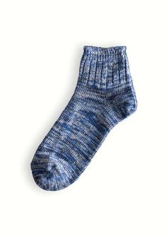 Our Blend Blue Short Socks are made with a multicolor blend of recycled cotton to produce padded and resistant yarns. In addition, the softness and original chromatic composition make them the perfect ankle sock for fashionable summer look. In this way, quality sock is guaranteed without neglecting original design. We use thin and soft yarns in four different tones of blue . The sewing machine is in charge for mixing them creating a single multicoloured thread. This chromatic composition shows t Ankle Sock, Tones Of Blue, Comfortable Socks, Short Socks, Soft Yarn, Summer Look, Ankle Socks, Yarn Colors, Different Colours