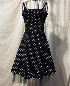 Pinterest Polka Dot Dress Vintage, Petti Skirt, Concert Fit, Emo Dresses, Black Polka Dot Dress, Concert Fits, Rockabilly Dress, Black Polka Dot, Polka Dot Dress