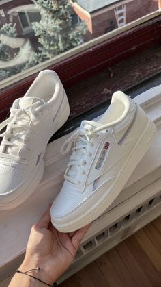 Aesthetic White Sneakers, Cute White Sneakers For Women, Reebok Platform Sneakers, Sporty White Sneakers, Best White Sneakers Women 2023, Basic Sneakers For Women, White Reebok Sneakers Outfit, White Summer Sneakers, Shoes That Go With Everything