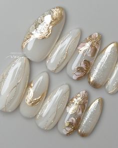 Nails With Art, Elegant Nails Gold, Nails Beautiful, White And Gold Nails With Flowers, White With Gold Accent Nails, Fairy Wedding Nails, Gold And White Bridal Nails, Gold Flowers Nails, White And Gold Flower Nails