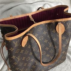 Louis Vuitton Neverfull Mm Monogram With Cherry Interior Purchased In 2021 At An Official Lv Store. Includes Dust Bag, Lv Box, And Bottom Insert (Purchased From Amazon). Minor Blemishes, Great Condition. Monogram Bags For Daily Use, Luxury Monogram Shoulder Bag For Everyday, Louie Vuttion, Lv Store, Mm Monogram, Neverfull Mm Monogram, Louis Vuitton Totes, Bags Louis Vuitton, Louis Vuitton Neverfull Mm