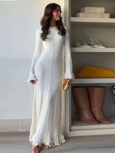 Robes Glamour, Skandinavian Fashion, Flare Sleeve Dress, Flare Long Sleeve, Fishtail Dress, Dress Women Elegant, Long White Dress, Womens Knit Dresses