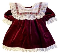 This is a beautiful vintage maroon velvet baby dress with satin detailing, Harold Square size 12 Mo. Two button closure on the back. This dress would be perfect for Christmas, Church, or a professional photo shoot! Anytime you want to show off your beautiful baby would be a time to wear this one of a kind item. *email me if you need measurements Velvet Baby Dress, Baby Christmas Dress, Vintage Baby Dress, Vintage Baby Dresses, Christmas Dress Baby, Professional Photo Shoot, Dress Maroon, Christmas Church, Baby Christmas