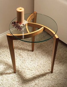 The design of this table is part of a series that I revisit from time to time. The original concept for the series was based on a pinwheel (a common example of which is a child’s pinwheel on a stick… Desain Pantry, Popular Woodworking, Diy Coffee Table, Occasional Table, Center Table, Wood Work, Wood Design