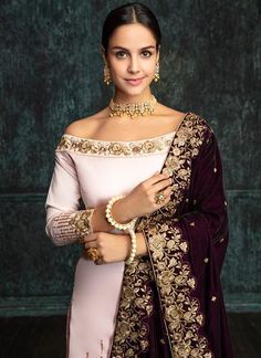 Sleeve Designs For Kurtis, Neck Designs For Women, Designs For Kurtis, Punjabi Suits Party Wear, Rajasthani Dress, Punjabi Suits Designer Boutique, Combination Dresses, Embroidery Suits Punjabi, Rajputi Dress