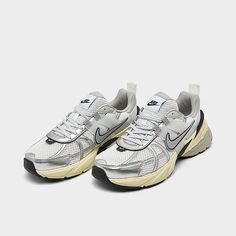 Nike V2K RunSummit White Metallic Silver (Women's) The Women’s Nike V2K Run “Metallic Silver” is a women’s-exclusive lifestyle sneaker with a design that shows love to early 2000s-era running shoes. The V2K Run in the “Metallic Silver” colorway has... SKU FD0736 100 •Summit White/Pure Platinum/Light Iron Ore/Metallic Silver WOMENS •2023 •Metallic Silver We ship out orders Fast! All the product is brand new in the box. No offer, price is firm! If you have question about the size please feel free to contact me. 100% Authenticated&Verified before you received them! Before make a order, please make sure the size and address is all correct!!! All Sales are final. No return or exchange. Thank you for choosing us! Retro Remodel, Nike V2k, Nike Vomero, Vomero 5, Top Sneakers Women, Running Trainers, Nike Flyknit, New Balance Women, Newest Jordans