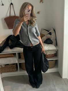 Elegance Dress, Classy Fashion, Stockholm Fashion, Simple Shirts, Fashion Mistakes, Warm Outfits, Really Cute Outfits