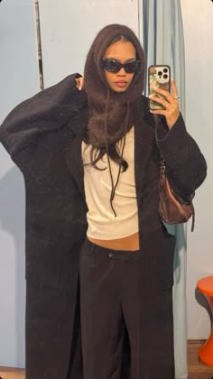 #jordandaniels #outfitidea #ootd #fits Jordan Daniels, Tomboyish Outfits, Cosy Outfit, Mood Board Fashion, Fashion Mistakes, Feminine Outfit, Autumn Outfit, Fashion Fits