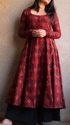 Long Kurta Designs, Printed Kurti Designs, Indian Kurti Designs, Long Gown Design, Simple Kurta Designs, Designer Kurti Patterns, Kurti Designs Latest, Long Kurti Designs