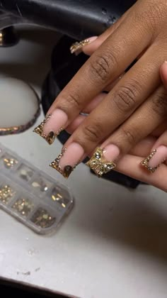 Gold Acrylic Nails, Acrylic Toe Nails, French Tip Acrylic Nails, French Acrylic Nails, Dope Nail Designs, Short Square Acrylic Nails