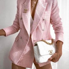 Never Worn Baby Pink Tweet Blazer With Gold Buttons. Size Medium Formal Pink Tweed Blazer, Pink Tweed Jacket With Buttons For Winter, Pink Single-breasted Tweed Jacket, Pink Tweed Jacket With Buttons For Fall, Chic Pink Tweed Outerwear, Trendy Fitted Tweed Jacket For Spring, Elegant Pink Tweed Outerwear, Elegant Pink Long Sleeve Tweed Jacket, Chic Pink Tweed Blazer