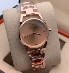 Trendy Watches For Girls, Trendy Watches Women, Trendy Watches Women Fashion, Stylish Watches For Girls, Elegant Watches Women, Watches Women Simple, Pretty Watches, Womens Designer Watches, Casio Vintage