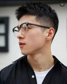 Asian Hair Fade, Short Asian Haircut Men, Short Korean Hairstyles, Asian Fade Haircut, Asian Men Haircut, Very Short Hair Men, Mens Haircuts Straight Hair