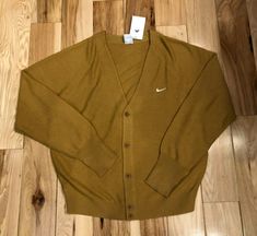 ad eBay - Find many great new & used options and get the best deals for Nike SB Skate Cardigan TOP Elemental Gold White DQ6306 722 Unisex SZ L NWT $135 at the best online prices at eBay! Free shipping for many products! Nike Cotton Sweater For Fall, Nike Casual Spring Sweater, Brown Casual Cardigan For Daywear, Classic Brown Cardigan For Spring, Classic Brown Spring Cardigan, Casual Brown Cardigan For Daywear, Nike Casual Brown Tops, Casual Brown Nike Top, Nike Long Sleeve Cotton Outerwear