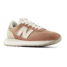 New Balance 237, New Balance Classics, Running Shoes Design, N Logo, Athleisure Sneakers, Women's Running Shoes, Casual Sneakers Women, New Balance Women, New Balance Shoes