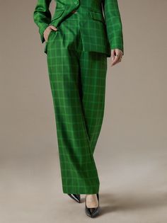 Retro Future, Style Steal, Fall Plaid, Bright Spring, Plaid Fashion, Costume Outfits, Type Of Pants, Business Attire, Winter 2024